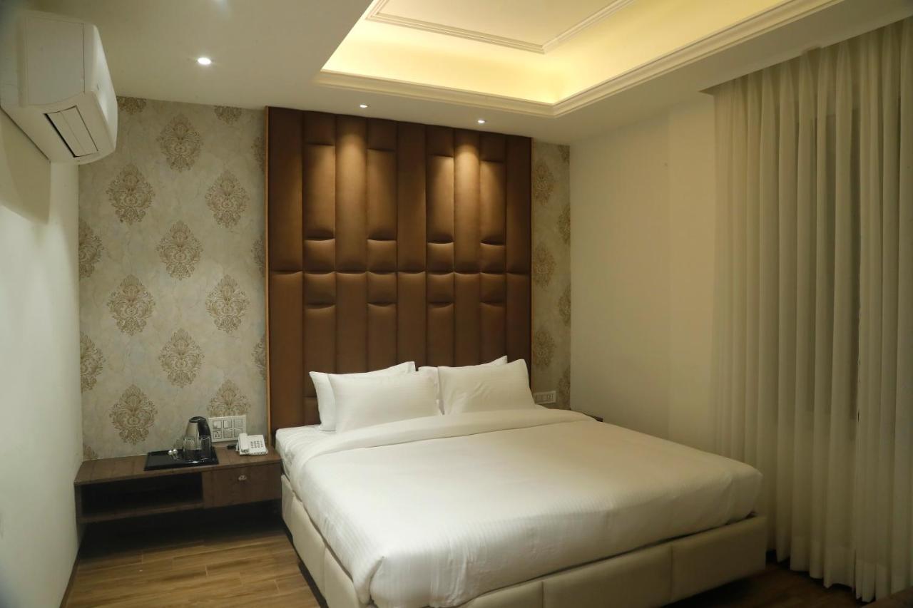 Dayal Hotel Уна Экстерьер фото